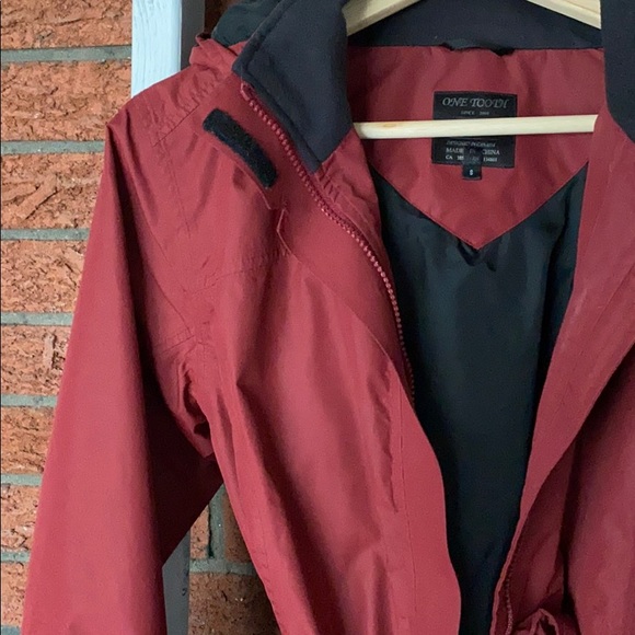 One Tooth Raincoat - Picture 2 of 8